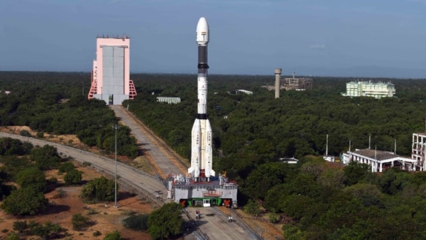 ১২টা ৭ মিনিটে এল সেই মাহেন্দ্রক্ষণ