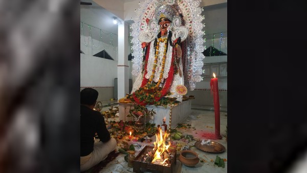 বর্তমান প্রজন্মের আমলে কেমন হয় কালীপুজো
