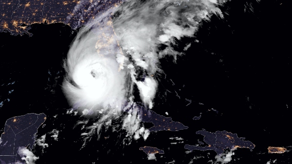 যখন ধ্বংসযজ্ঞ চালিয়েছিল হারিকেন ইয়ান