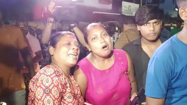 বন্ধু জানিয়েছে দশমীর রাতে মারধরের কথা