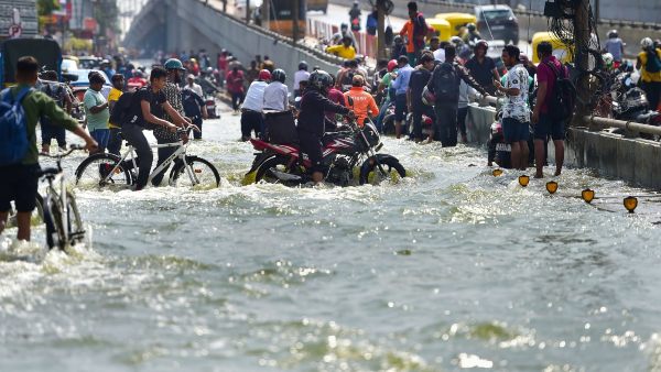 শীর্ষ ১০০ তালিকায় অর্ধেকের বেশি রাজ্য তিন দেশের
