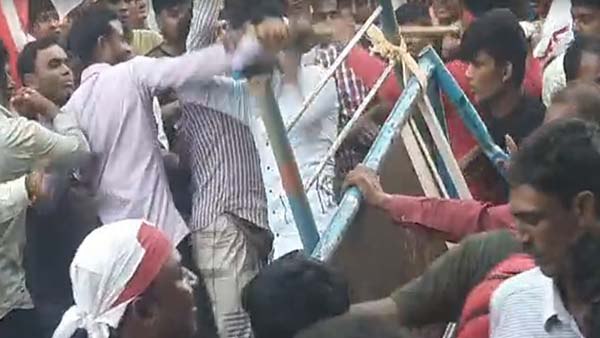 মিছিল ঘিরে একেবারে উত্তেজনা তুঙ্গে 