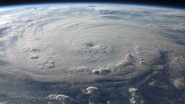 চাঁদের মাটিতে অক্সিজেন