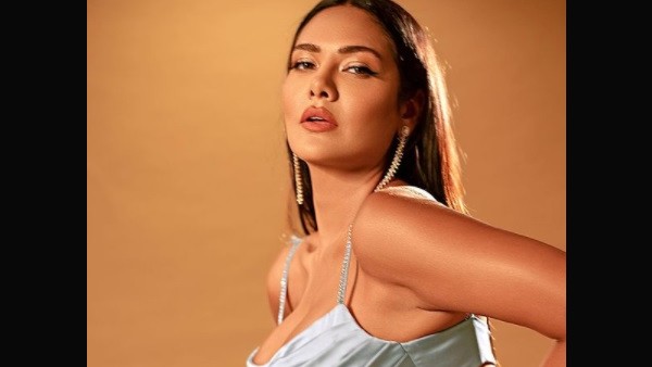 এষা গুপ্তা