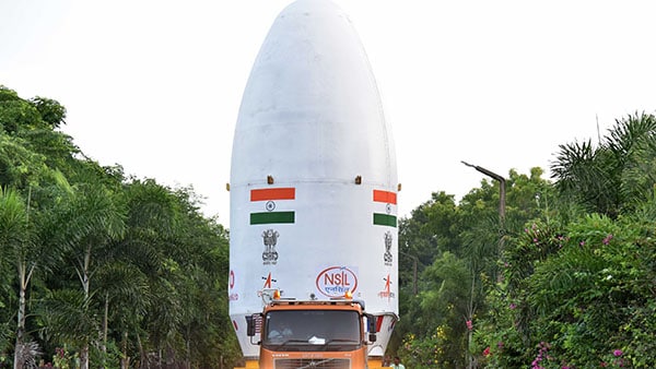 রকেটে চূড়ান্ত পরীক্ষা চলছে, উৎক্ষেপণের অপেক্ষা