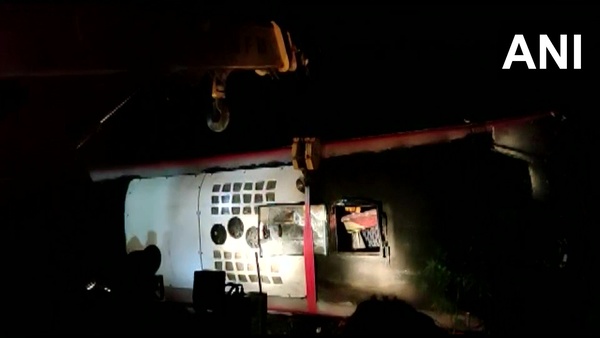 বেসরকারি বাসের গতি বেশি থাকায় দুর্ঘটনা