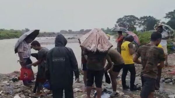 এক লক্ষের বেশি মানুষ গৃহহারা 