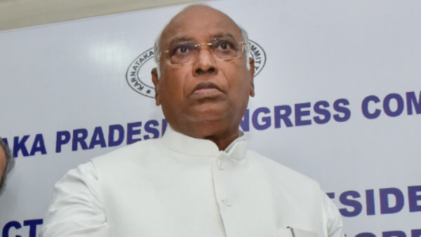 খাড়গেকে সভাপতি করে দলিতদের বিশেষ বার্তা কংগ্রেসের খাড়গেকে সভাপতি করে দলিতদের বিশেষ বার্তা কংগ্রেসের