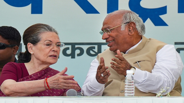 ওয়ার্কিং কমিটির জায়গায় স্টিয়ারিং কমিটি