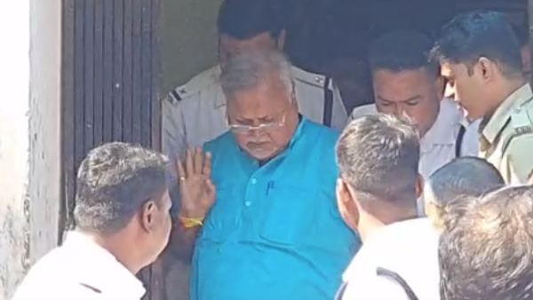 অর্পিতার দুই ফ্ল্যাটে কোটি কোটি টাকা নিয়ে উত্তর পার্থর 