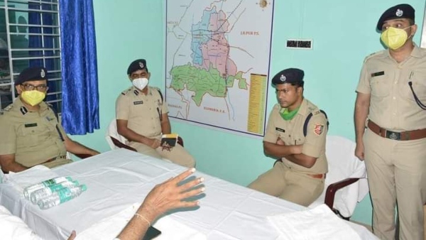 স্থানীয় মানুষের চলাচলের ক্ষেত্রে 