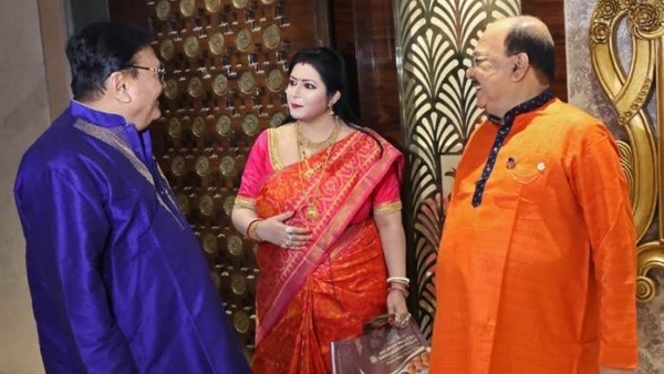 এখনও রাজনীতি নয়, তাঁরা শুধু উৎসবে মাতোয়ারা