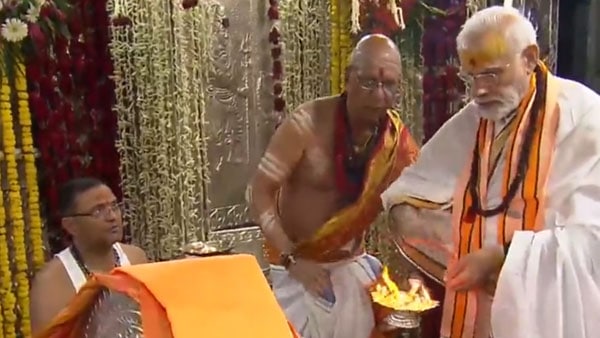 তীর্থ যাত্রীদের জন্যে বিশেষ ব্যবস্থা থাকছে