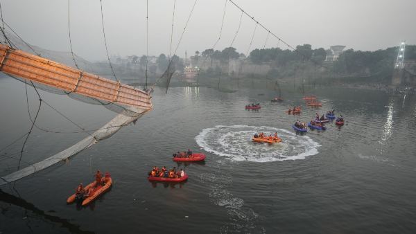 দুঃখ প্রকাশ মোদীর দুঃখ প্রকাশ মোদীর