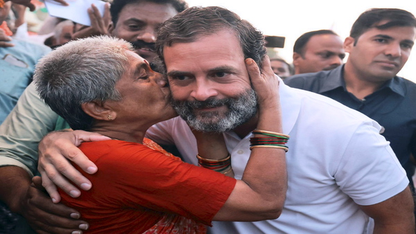 সরকারি আধিকারিকের বিরুদ্ধে ৪০ শতাংশ কমিশন চাওয়ার অভিযোগ