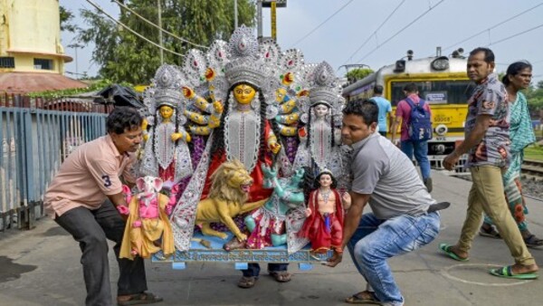রাজ্যের ওপর দিয়ে মৌসুমী অক্ষরেখা রাজ্যের ওপর দিয়ে মৌসুমী অক্ষরেখা