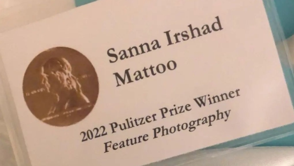 পুলিৎজার পুরস্কার নিতে আমেরিকায় যেতে বাধা কাশ্মীরি ফটোগ্রাফারকে, ক্ষুব্ধ ভারতীয় সংবাদ মহল পুলিৎজার পুরস্কার নিতে আমেরিকায় যেতে বাধা কাশ্মীরি ফটোগ্রাফারকে, ক্ষুব্ধ ভারতীয় সংবাদ মহল