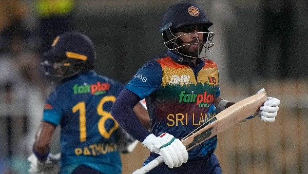 একাই ১০০ 