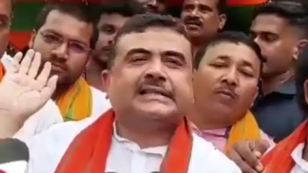 সিউড়িতে একের পর এক পুজোর উদ্বোধনে শুভেন্দু সিউড়িতে একের পর এক পুজোর উদ্বোধনে শুভেন্দু