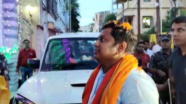শান্তিকুঞ্জে সুকান্ত মজুমদার শান্তিকুঞ্জে সুকান্ত মজুমদার