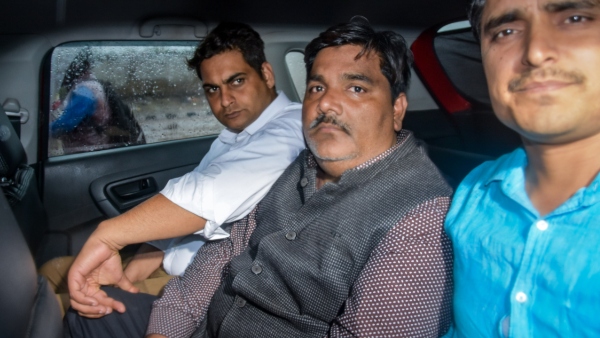 অভিযোগকারীর দাবি 