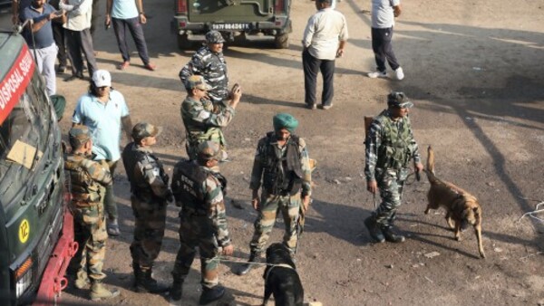 বিস্ফোরণের পিছনে লস্কর বিস্ফোরণের পিছনে লস্কর