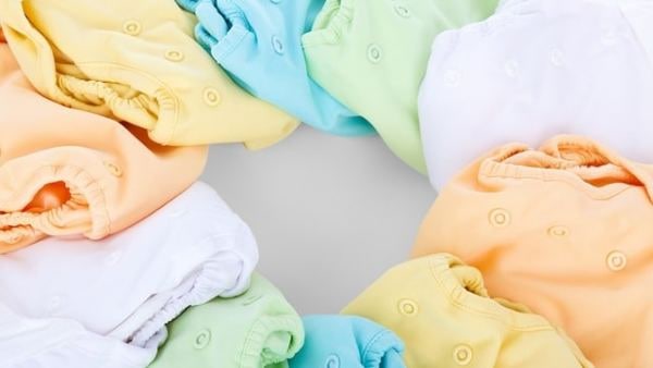 পোশাক দান করা