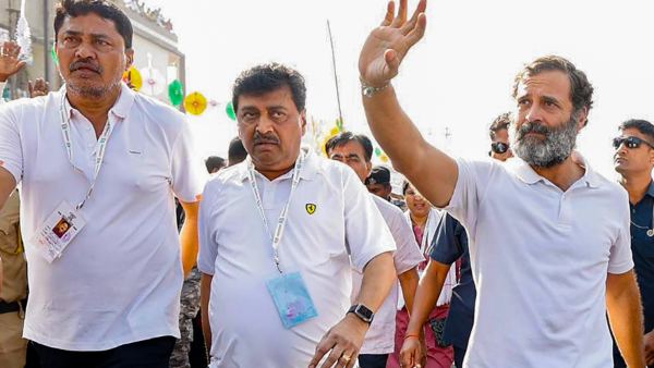 বিতর্কে রাহুল গান্ধীর ভারত জোড়ো যাত্রা বিতর্কে রাহুল গান্ধীর ভারত জোড়ো যাত্রা