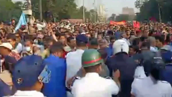  একেবারে রণক্ষেত্র পরিস্থিতি 
