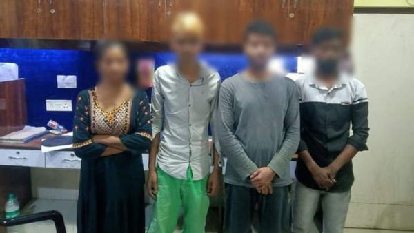 মহিলার সাথে সোশ্যাল নেটওয়ার্কিং পরিচয় , জালিয়াতির শিকার যুবক মহিলার সাথে সোশ্যাল নেটওয়ার্কিং পরিচয় , জালিয়াতির শিকার যুবক