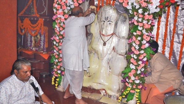 ভালো চাকরির জন্য 