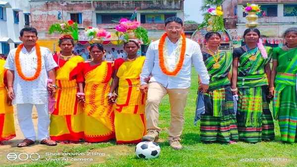 বিরোধীদের কাছে জনপ্রিয় 