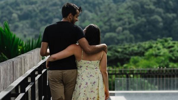 অনুভূতি শেয়ার করেন অনুভূতি শেয়ার করেন