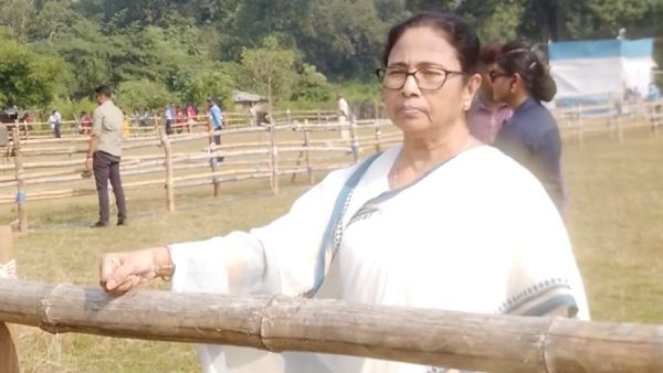আদিবাসী ভোটে নজর