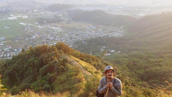 পাঁচ এবং অসমের এক বন আধিকারিকের মৃত্যু হয়েছে। পাঁচ এবং অসমের এক বন আধিকারিকের মৃত্যু হয়েছে।