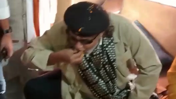 মধ্যাহ্ন ভোজন মিঠুনের
