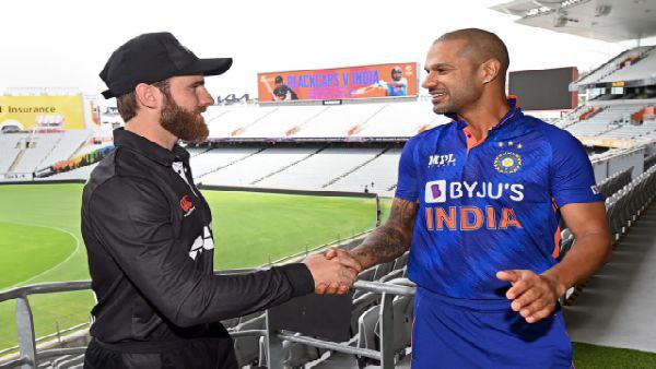 অধিনায়ক হয়েও নেতৃত্ব হারানো