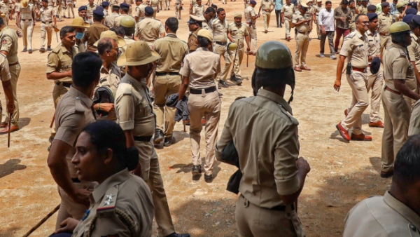 সীমানা পার করার আগেই 