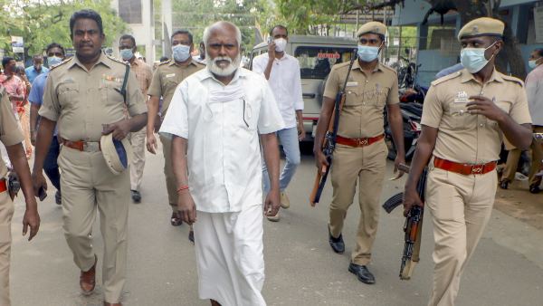 মুক্তির আর্জি জয়ললিতার