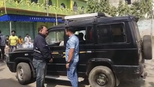 মর্মান্তিক! ভাইঝির পারিবারিক বিবাদ মেটাতে গিয়ে মার খেয়ে মৃত্যু হল কাকার মর্মান্তিক! ভাইঝির পারিবারিক বিবাদ মেটাতে গিয়ে মার খেয়ে মৃত্যু হল কাকার