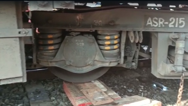 বড় দুর্ঘটনা থেকে রক্ষা বড় দুর্ঘটনা থেকে রক্ষা