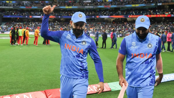 পারস্পরিক দ্বৈরথে এগিয়ে পারস্পরিক দ্বৈরথে এগিয়ে