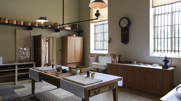 কোনদিকে ঘড়ি রাখবেন কোনদিকে ঘড়ি রাখবেন