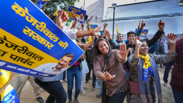 আপ-ফ্যাক্টরেই কংগ্রেস শেষ গুজরাতে!