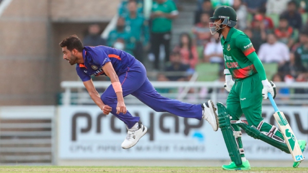 ভারতের ব্যাটিংয়ের ভিত টলিয়ে দেন শাকিব-এবাদত: ভারতের ব্যাটিংয়ের ভিত টলিয়ে দেন শাকিব-এবাদত: