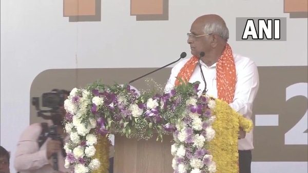 Gujarat oath Ceremony Live: ভূপেন্দ্র প্যাটেল এবং ক্যাবিনেটের মন্ত্রীদের শপথ, উপস্থিত মোদী-শাহ Gujarat oath Ceremony Live: ভূপেন্দ্র প্যাটেল এবং ক্যাবিনেটের মন্ত্রীদের শপথ, উপস্থিত মোদী-শাহ