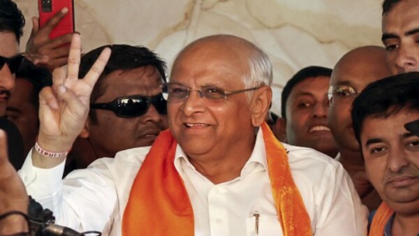 গত সেপ্টেম্বরে মুখ্যমন্ত্রী হিসেবে শপথ নিয়েছিলেন গত সেপ্টেম্বরে মুখ্যমন্ত্রী হিসেবে শপথ নিয়েছিলেন