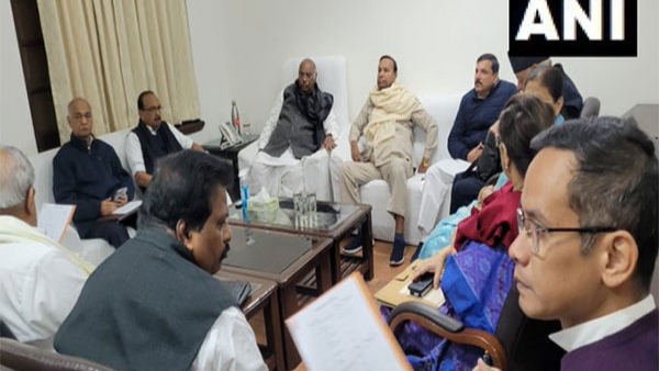স্ট্র্যাটেজি বৈঠক কংগ্রেসের স্ট্র্যাটেজি বৈঠক কংগ্রেসের