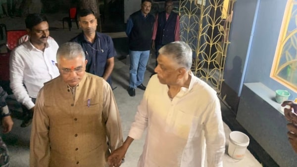 কংগ্রেসের আবদুল মান্নানকে ‘গুরু’ মানলেন বিজেপির দিলীপ ঘোষ