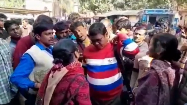 মেজাজ হারিয়ে ফাঁস করে দেন গোপন কথা
